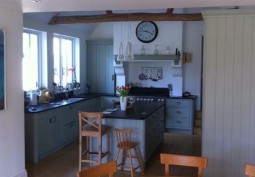 Kitchen (With Island)