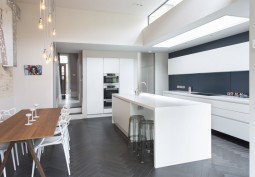 Kitchen (With Island)