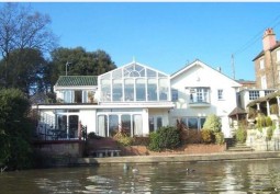 House / Cottage at Stunning Riverside House For Filming, Middlesex
