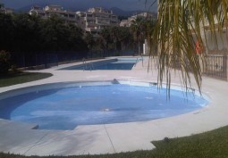 Swimming-pool at Triplex penthouse with views of mediterranean