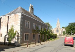 House / Cottage at Leicestershire: Grade 2 Listed Property, With A Lake And Woodland For Filming, Leicestershire