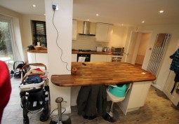 Kitchen (Cream or White units)