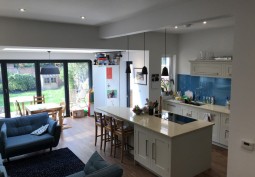 Kitchen (Cream or White units)