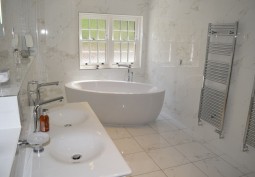 Bathroom (Large)