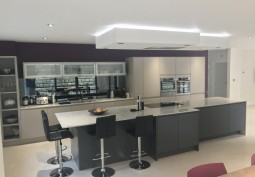 Kitchen (With Island)