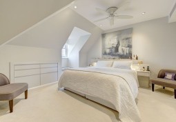 Bedroom (Master/En-Suite), Bedroom (Double)