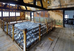 Loft / Attic, Attic/Loft
