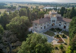 Mansion, Coronavirus-Friendly