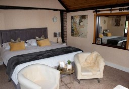 Bedroom (Double)