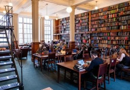 Library / Bookshop, Coronavirus-Friendly