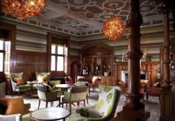 Pub / Bar