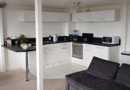 Flats / Appartments, Kitchen (Cream or White units), Coronavirus-Friendly, Kitchen (Electric/Induction Hob) at Contemporary Apartment For Filming, Nottinghamshire