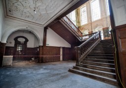 Stairway / Staircase, Staircase (Sweeping)