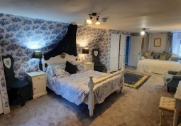 Bedroom (Double)