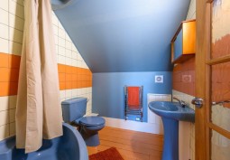 Bathroom (Roll Top), Bathroom (Retro)