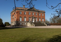 Mansion, Coronavirus-Friendly