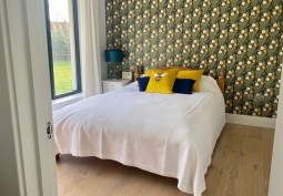 Bedroom (Double)