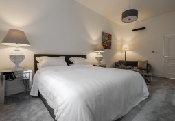 Bedroom (Double)