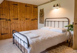 Bedroom (Double)