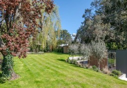 Garden (Rear, Large)
