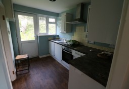 Kitchen (Cream or White units), Kitchen (Electric/Induction Hob)