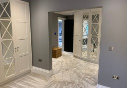 Dressing Room/Walk-in Wardrobe