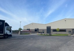 Warehouse And Office Spaces For Filming