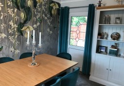 Diningroom at Cul-de-Sac Home in Cardiff For Filming, Glamorgan