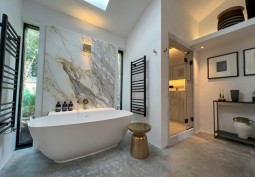 Bathroom (Large)