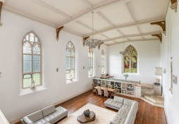Livingroom, Kitchen, Diningroom, Windows, Open-plan, Wooden Floor