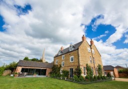 House / Cottage Exterior, Garden (Rear, Large)