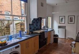 Kitchen (Wooden Units)
