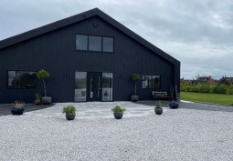 Exterior (Contemporary)