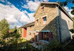 Coronavirus-Friendly at Charming Farm house In Belgium For Filming