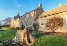Estate at 17th Century Farmhouse For Filming, Northumberland