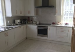 Kitchen (Modern), Kitchen (White units), Kitchen (Electric/Induction Hob)