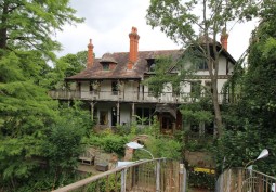 Branch, Spring at Beautiful Waterfront Home For Filming, London