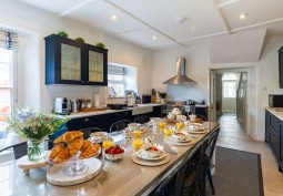 Kitchen (Gas Hob)