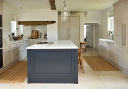 Kitchen (With Island), Kitchen (Cream or White units), Kitchen (Coloured units), Kitchen (Modern), Kitchen (Electric/Induction Hob)
