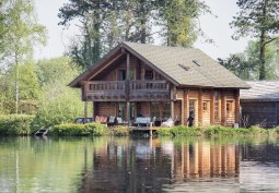 Lake / Pond, Coronavirus-Friendly