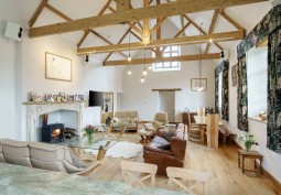 Livingroom, Kitchen, Fireplace, Open-plan