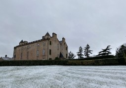 Castle, Coronavirus-Friendly