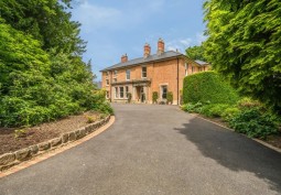 Driveway, Coronavirus-Friendly