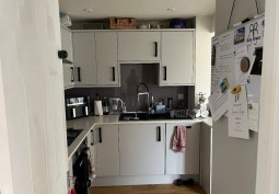 Kitchen (White units), Kitchen (Electric/Induction Hob)