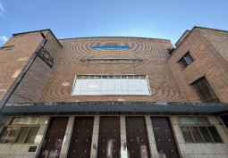 Hall, Coronavirus-Friendly