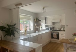 Kitchen (Modern), Kitchen With Table, Kitchen (White units), Kitchen (Gas Hob)