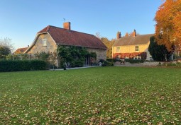 Garden (Rear, Large) at Stunning Cottage For Filming, Lincolnshire