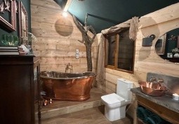 Bathroom (Roll Top), Bathroom (Copper Bath) at Rural And Secluded Cabin For Filming, Powys