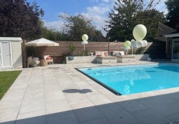 Swimming-pool, Coronavirus-Friendly