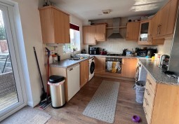 Kitchen (Wooden Units), Kitchen (Gas Hob)